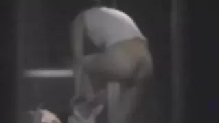懷孕的妻子與handjob走丈夫