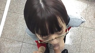 佩內​​洛普欺騙她的丈夫與一個害羞的情人