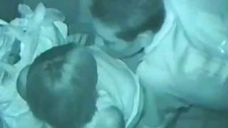 顛簸他媽的女朋友和暨在她的臉上