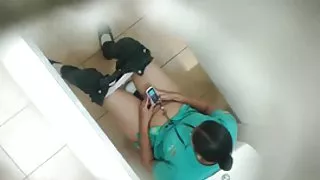 豐滿的按摩師不僅可以放鬆男性身體，還可以放鬆身心