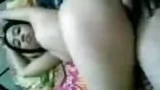 新情人放在一個美麗的亞洲人的嘴裡